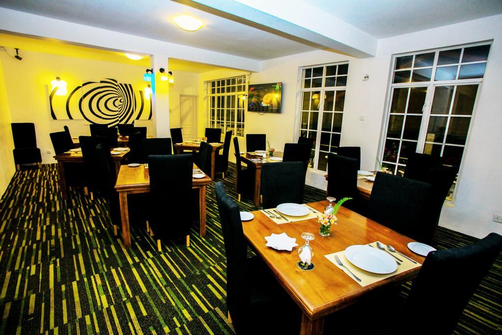 La Cottage Boutique Hotel & Restaurant Nuwara Eliya Bagian luar foto