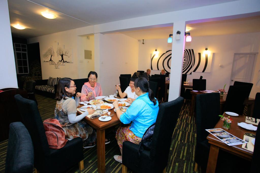 La Cottage Boutique Hotel & Restaurant Nuwara Eliya Bagian luar foto