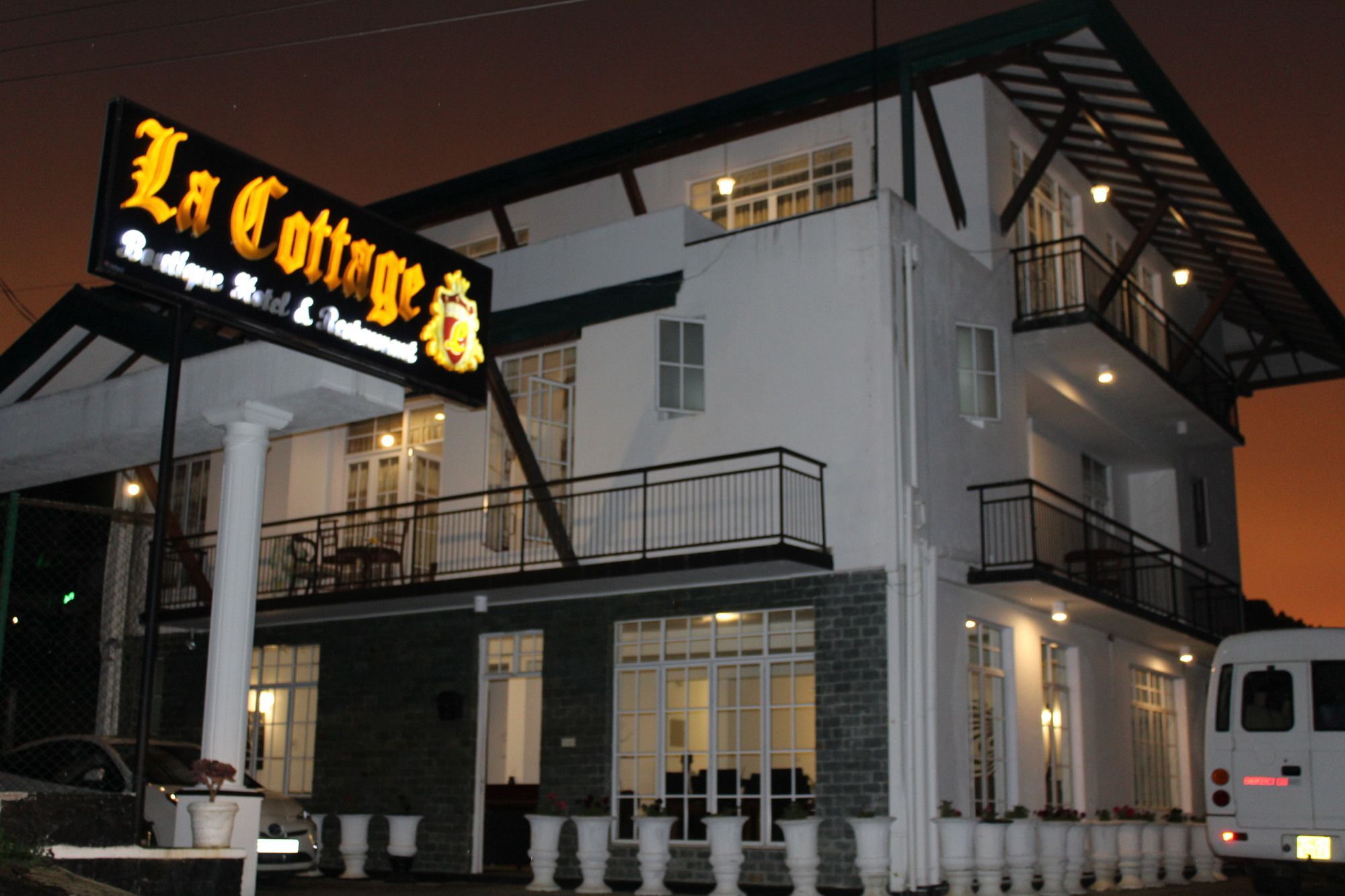 La Cottage Boutique Hotel & Restaurant Nuwara Eliya Bagian luar foto